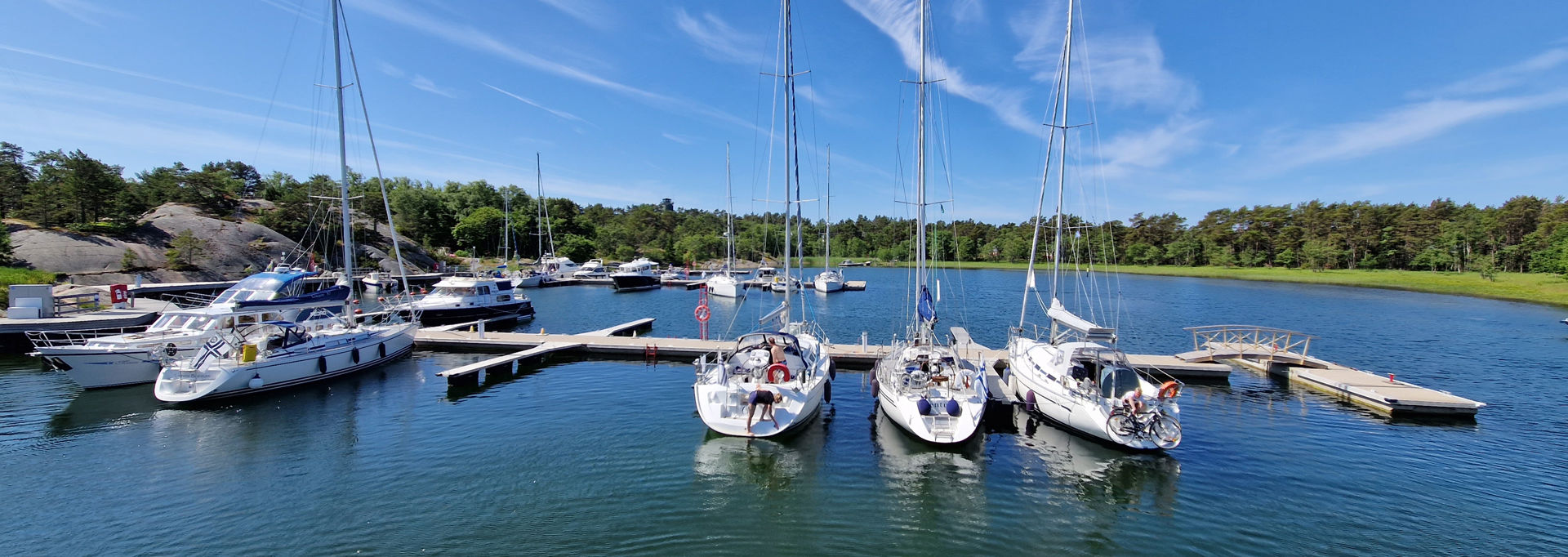 Segelbåtar på Örö