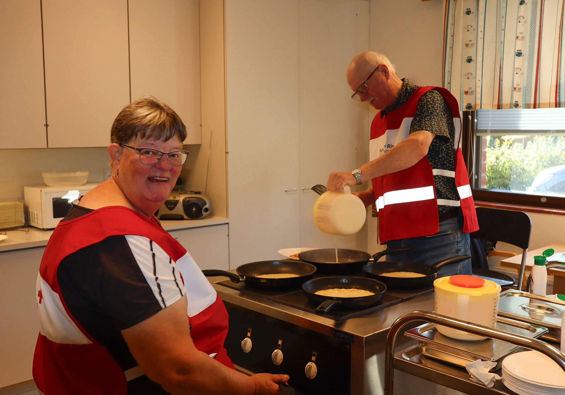 Korpo avdelning har som tradition att bjuda på ärtsoppa och plättar under Hungerdagen. Det är inga små mängder plättar som skall stekas.