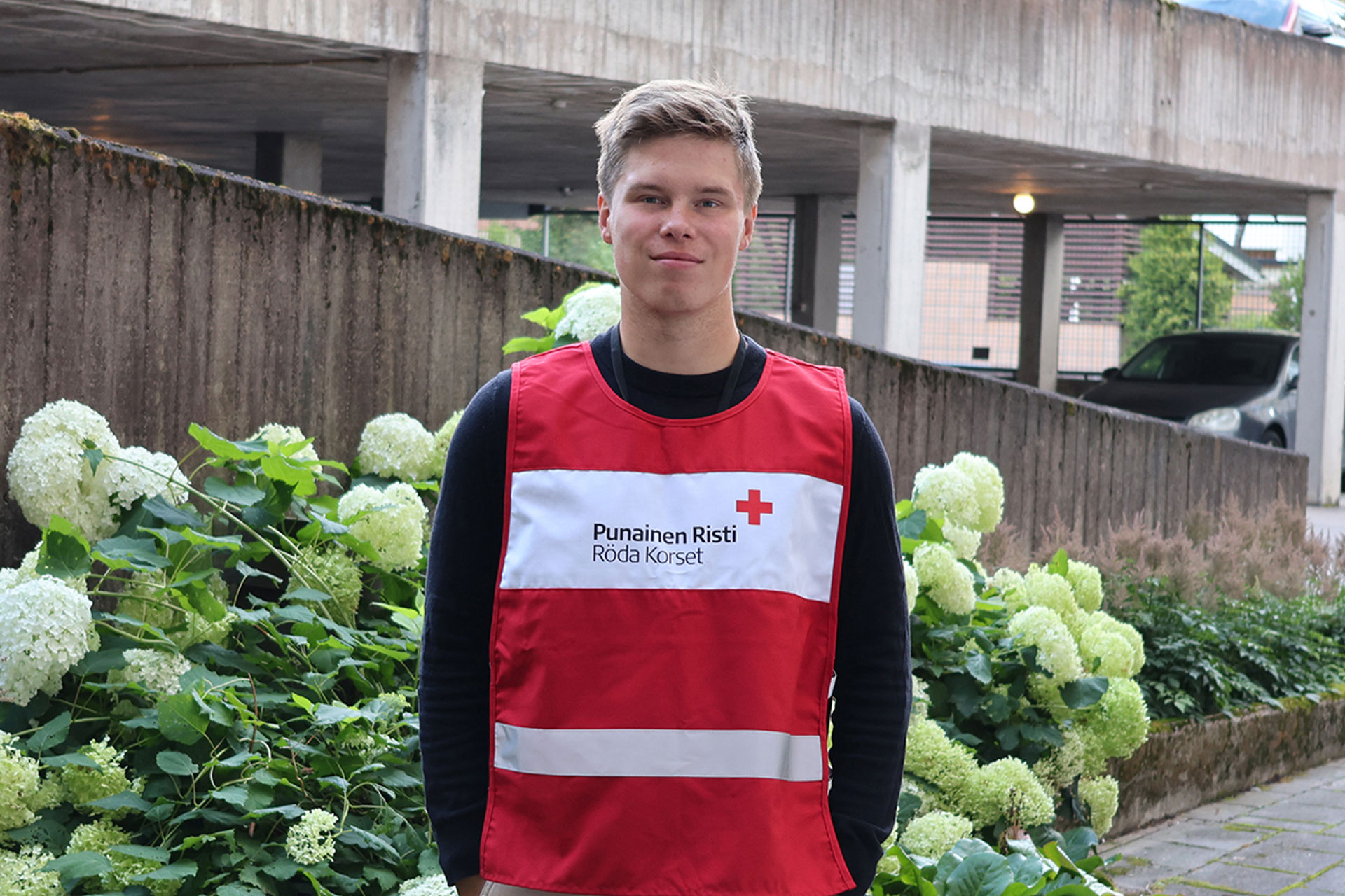 Noah Lönnqvist tutustui harjoitteluaikanaan Turunmaan piirissä ruoka-avun eri muotoihin.
