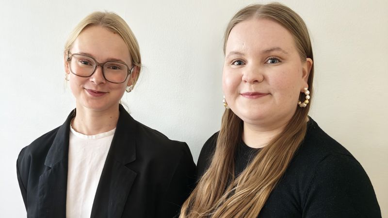 Sanni ja Sonetta korkeakouluharjoittelussa piiritoimistolla