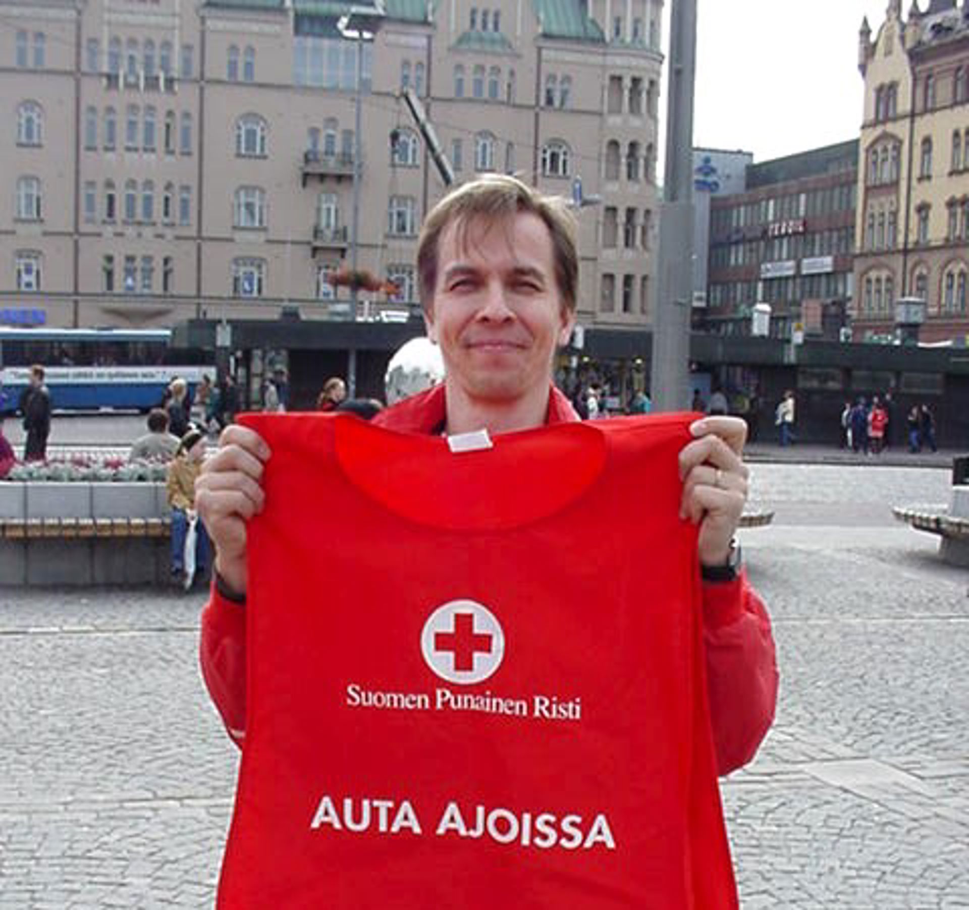 Tampereen Keskustorilla Nälkäpäivän aikaan vuonna 2000. 