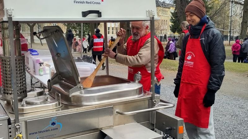 Muonitusryhmä ruokkii isonkin joukon ihmisiä
