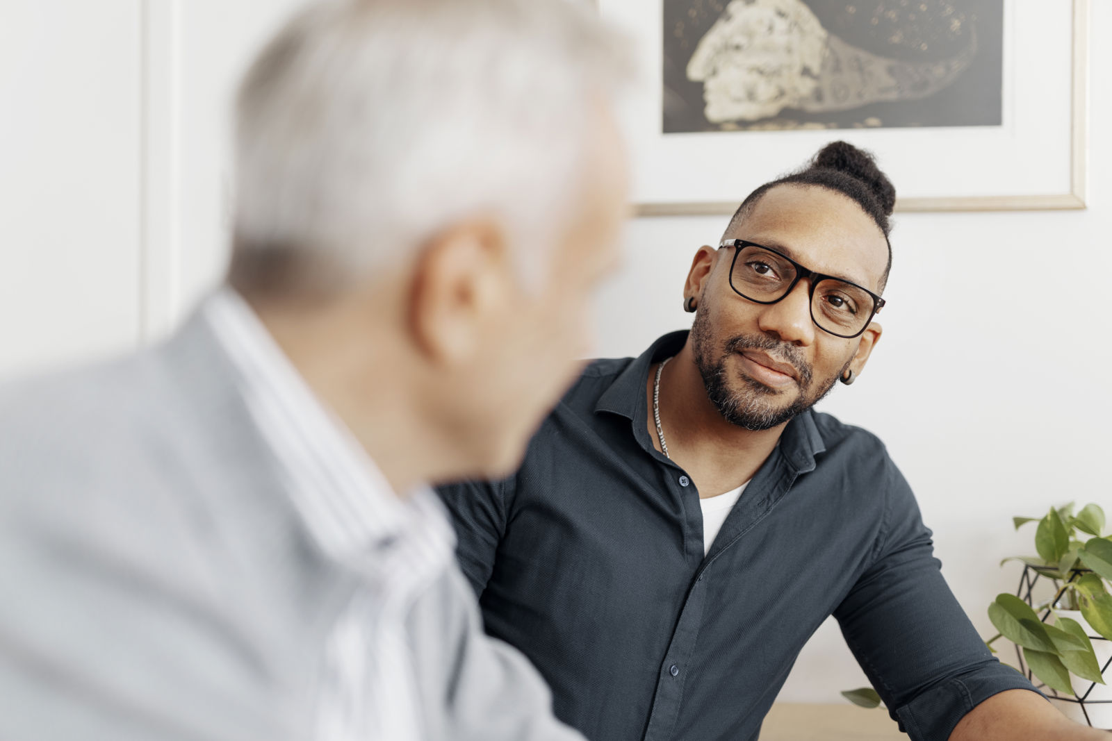 Paras apu yksinäisyyteen on toisen ihmisen seura.