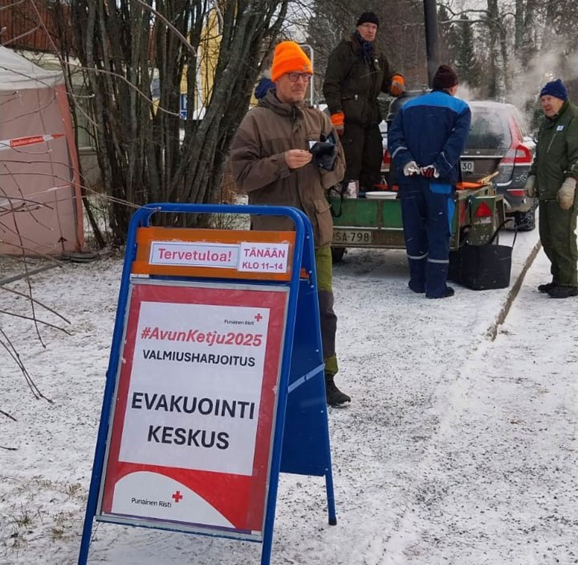 Outokummun häiriötilannekeskusharjoituksessa harjoiteltiin myös joukkomuonituksen järjestämistä. 